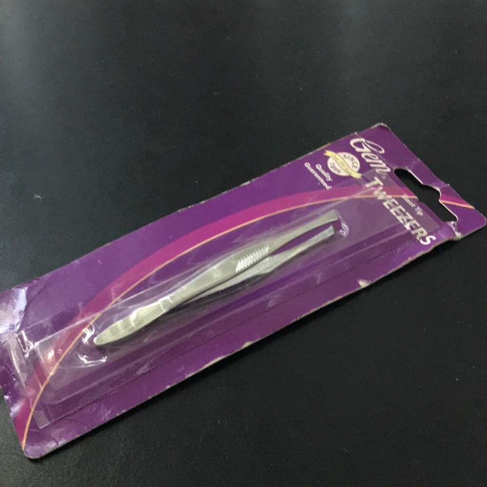 Gem Slant Tip Tweezers